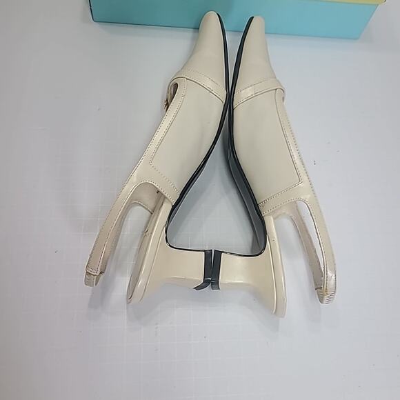 LifeStride Norma Deville Kitten-Heel Slingback Pumps Bone Women’s Size 7 - Picture 5 of 9